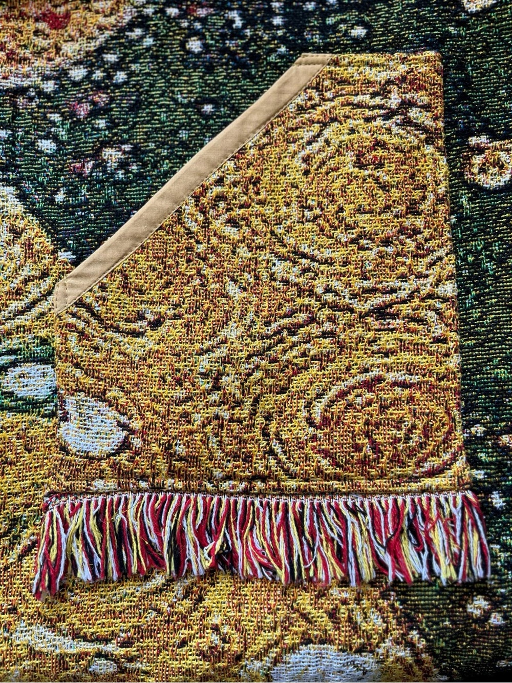 Klimt's "The Kiss", kissing cats tapestry cardigan, upcycled woven blanket - Picture 9 of 11